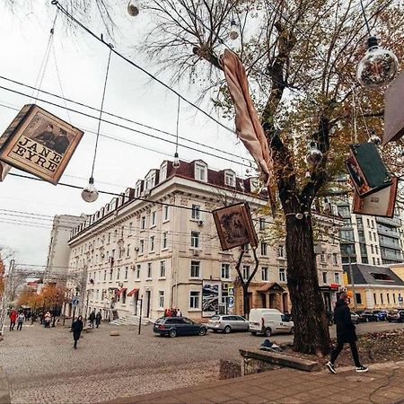 Cathedral Park And Pedestrian Zone Ultracentral Cozy Apartment In Chisinau Exterior foto