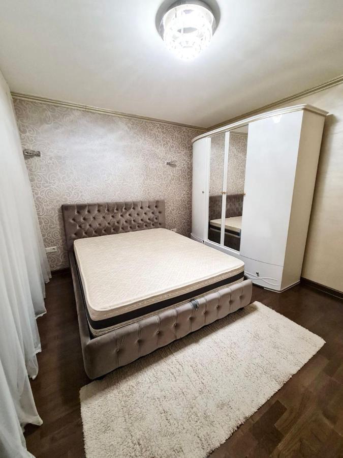 Cathedral Park And Pedestrian Zone Ultracentral Cozy Apartment In Chisinau Exterior foto