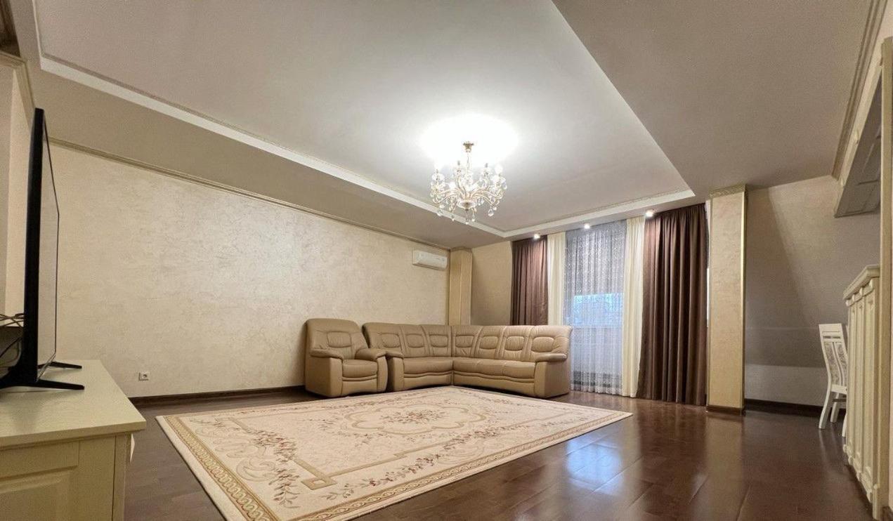 Cathedral Park And Pedestrian Zone Ultracentral Cozy Apartment In Chisinau Exterior foto